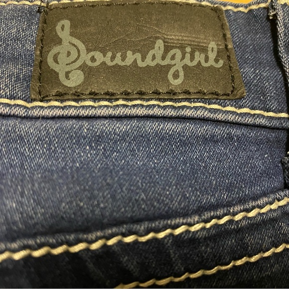 Soundgirl Women’s Flare Leg Blue Jeans Size 3 Embroidered Rhinestone Juniors - Picture 14 of 16